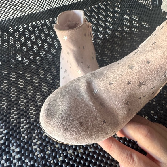 Cat & Jack Tan Starry Kids Boots - Picture 8 of 11